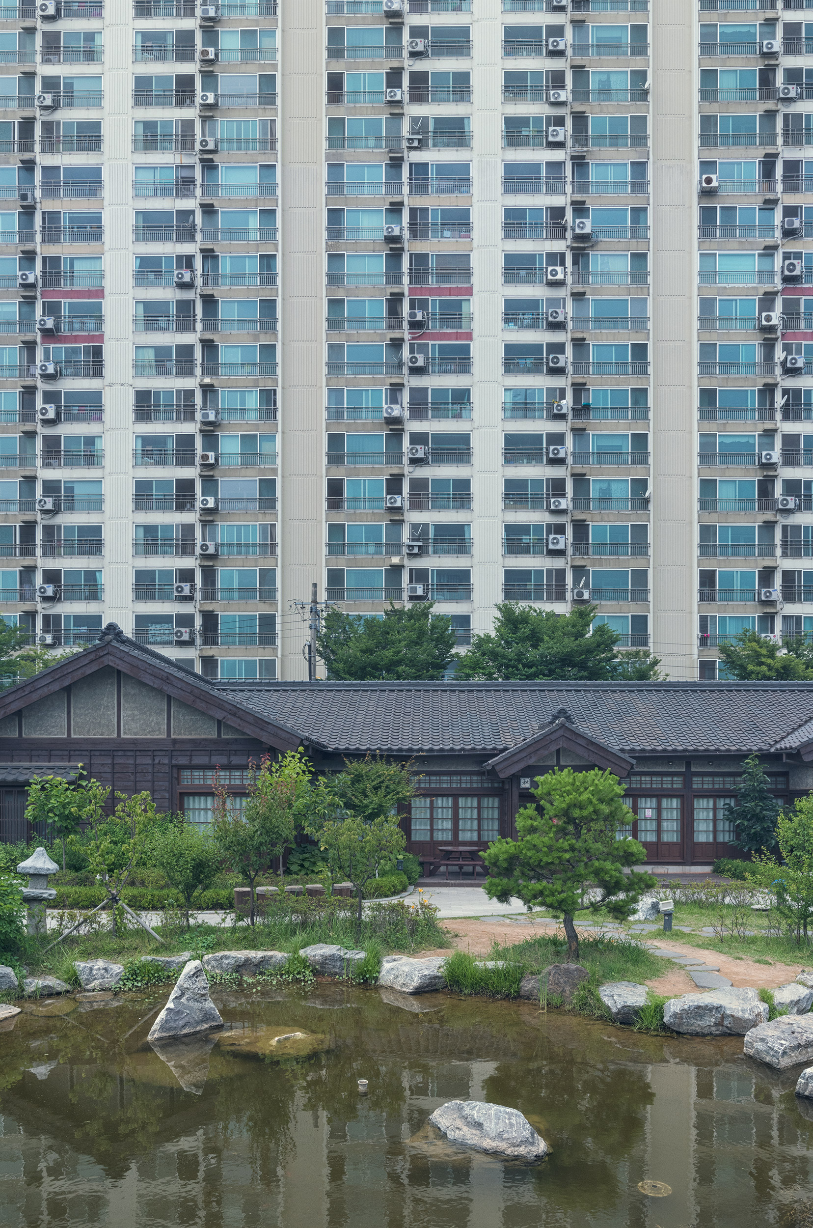 Occupation Era House with Apartment Building, Gowoodang, Gunsan